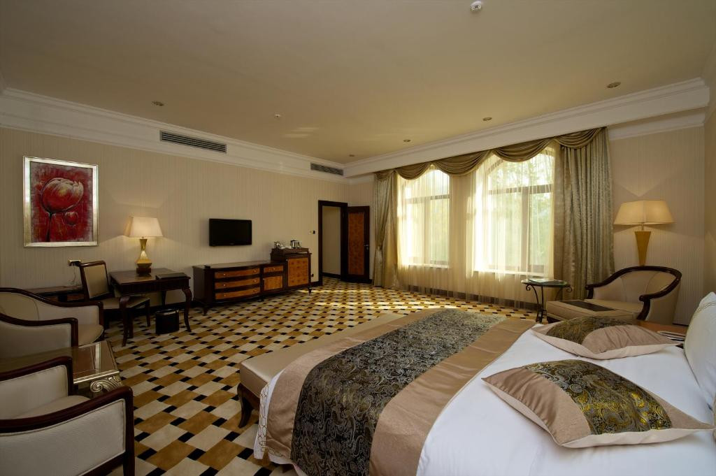 Royal Tulip Almaty 5*