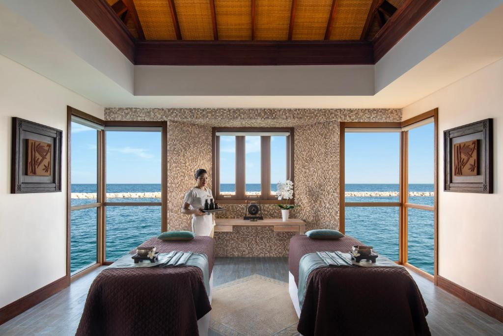 Banana Island Resort By Anantara 5*
