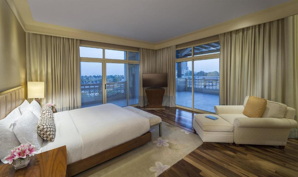 Grand Hyatt Doha Hotel & Villas 5*