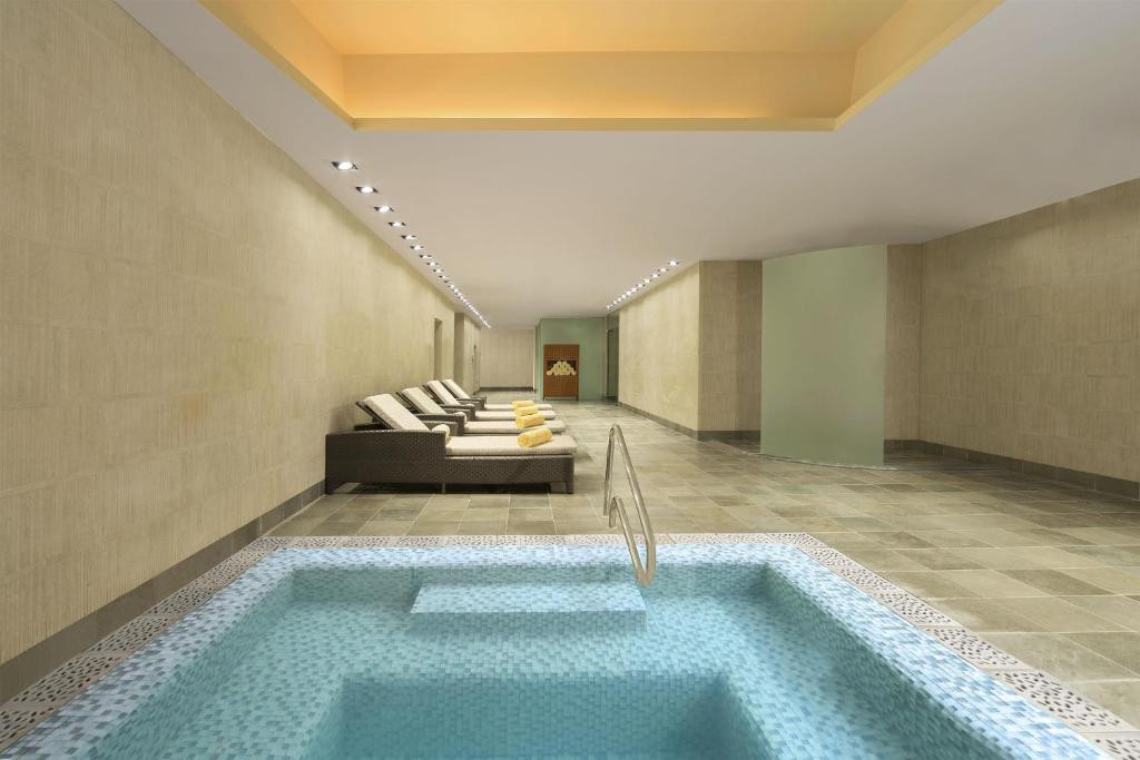 Grand Hyatt Doha Hotel & Villas 5*