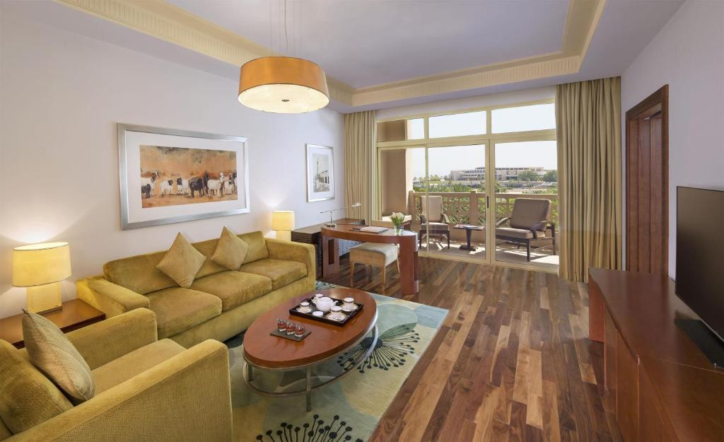 Grand Hyatt Doha Hotel & Villas 5*