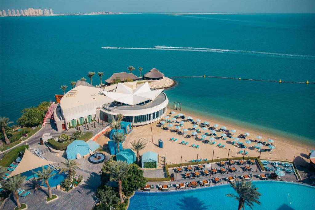 Hilton Doha 5*