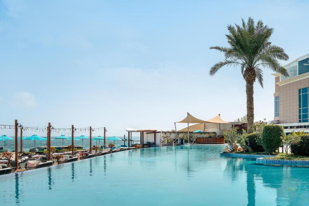 Hilton Doha 5*