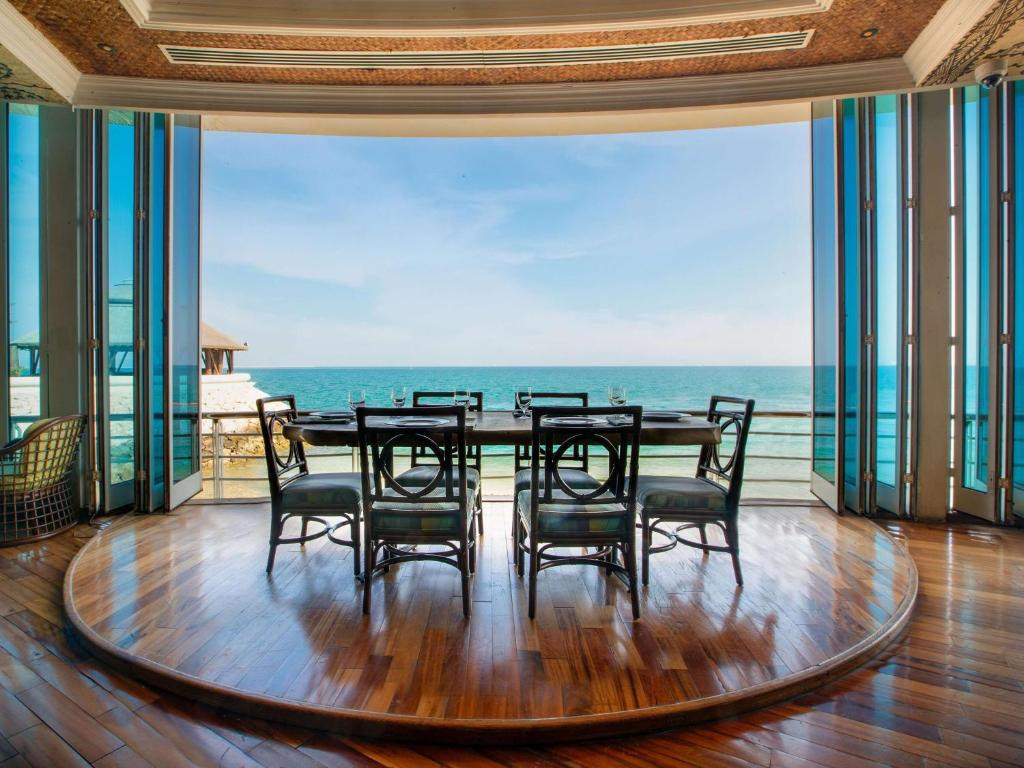 Hilton Doha 5*