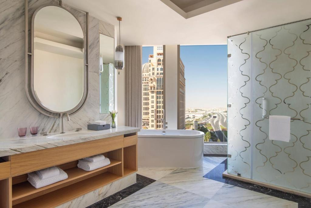 The St. Regis 5*