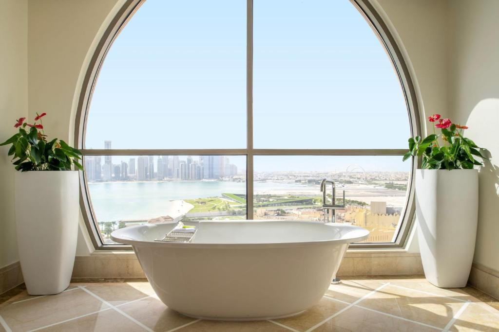 The St. Regis 5*