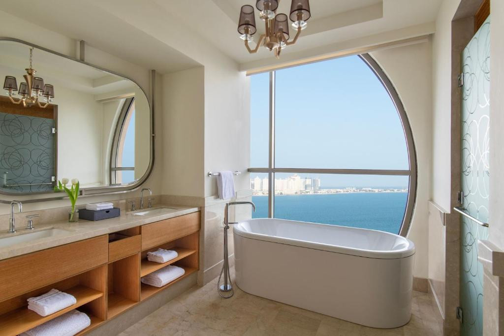 The St. Regis 5*