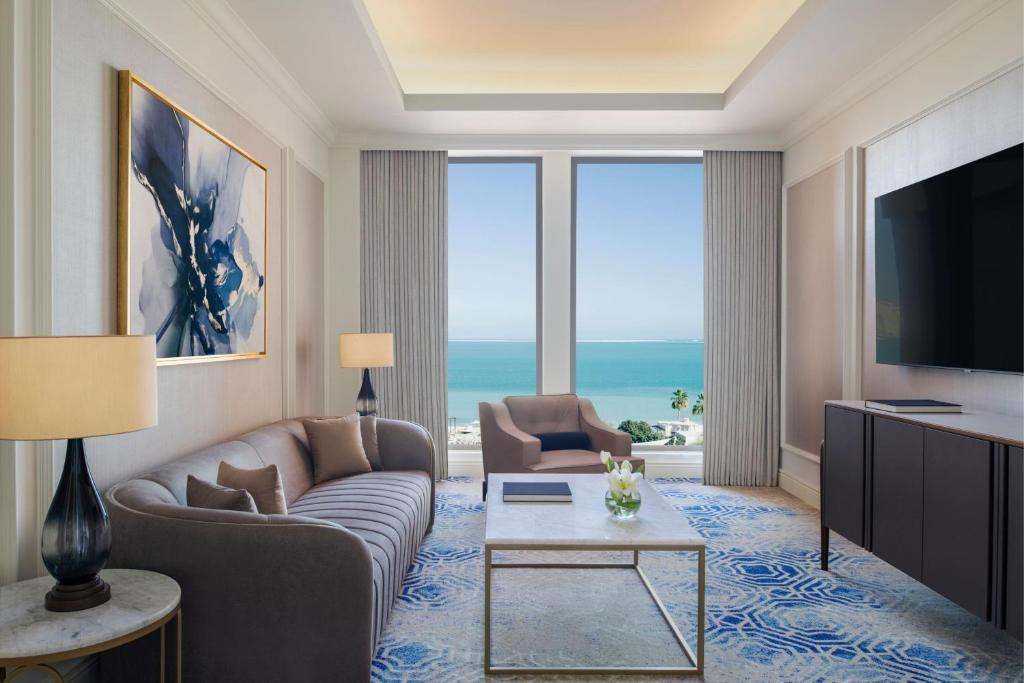 The St. Regis 5*