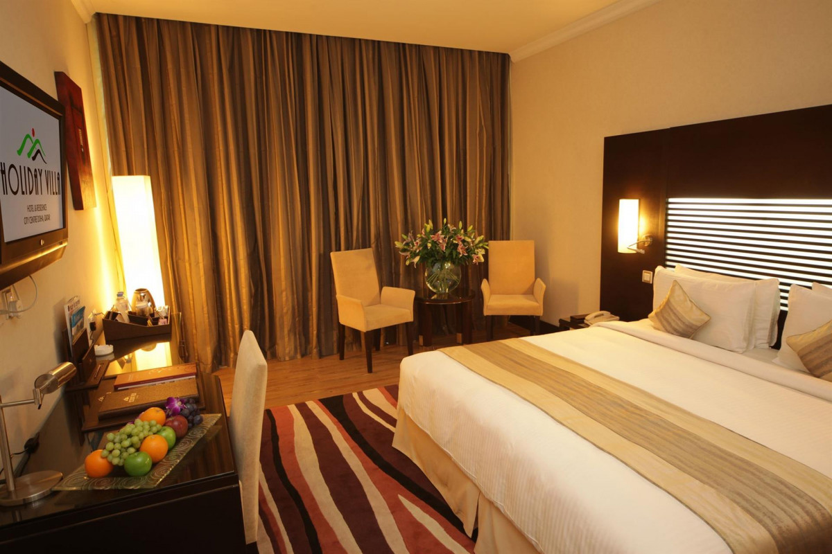 Holiday Villa Hotel & Residence City Centre 4*