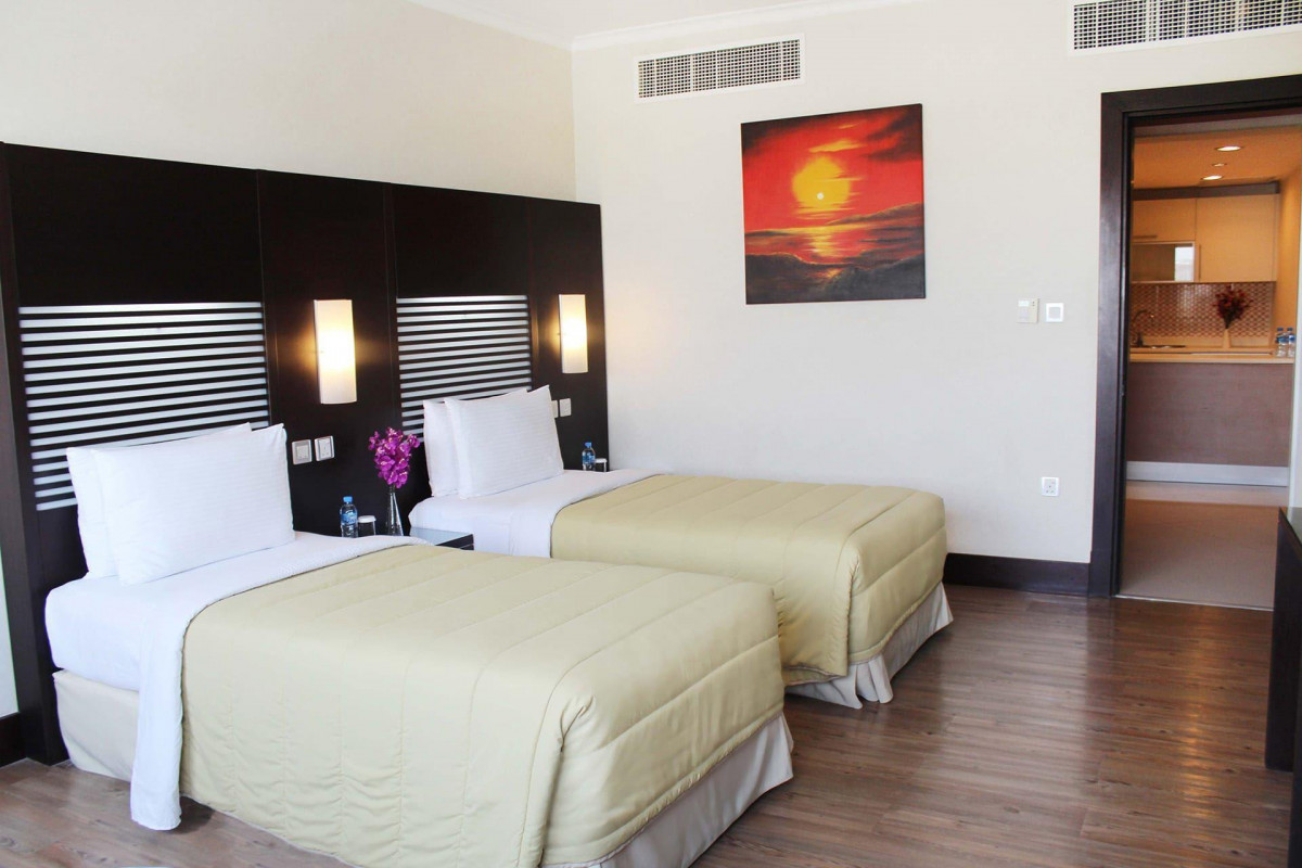 Holiday Villa Hotel & Residence City Centre 4*