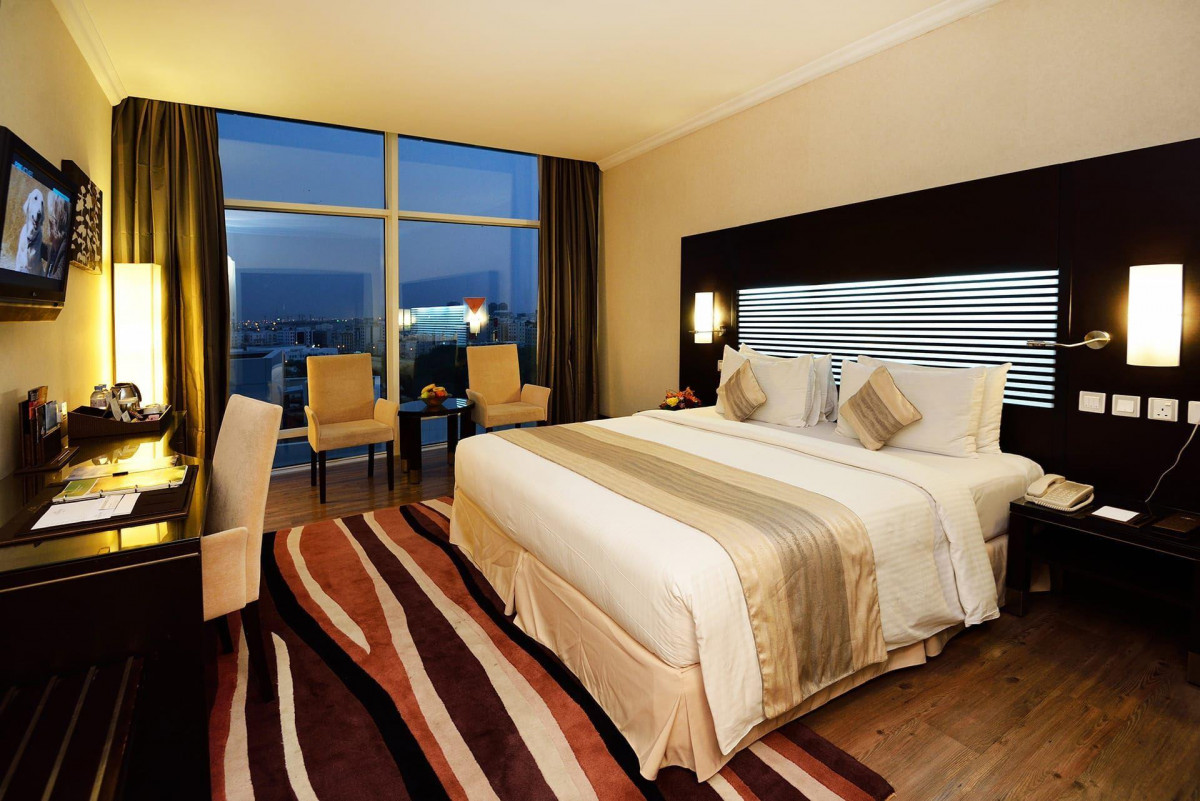 Holiday Villa Hotel & Residence City Centre 4*
