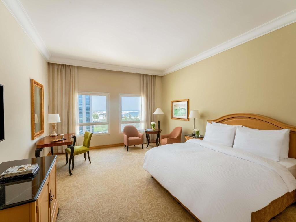 Movenpick Hotel Doha 4*