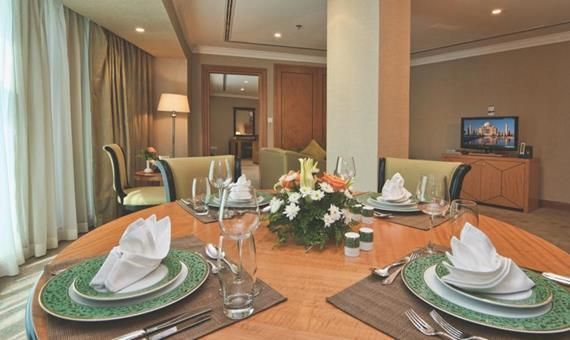 Retaj Royale Doha 5*