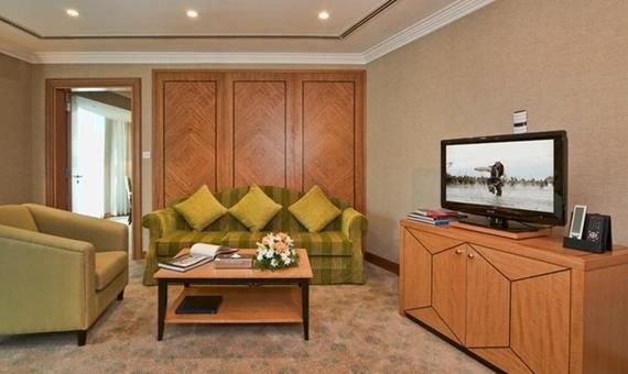 Retaj Royale Doha 5*