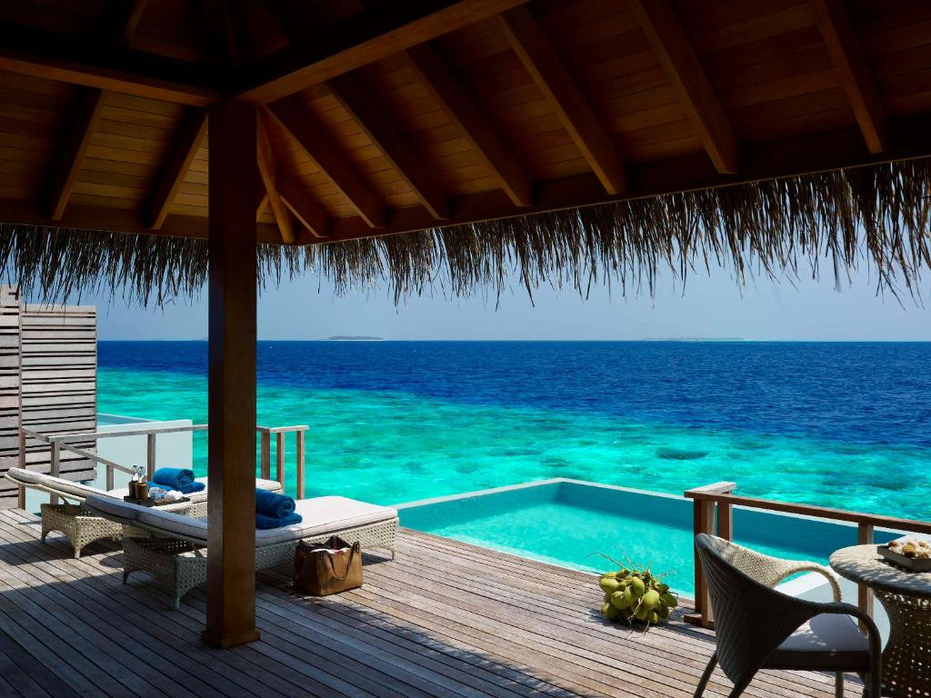 Dusit Thani Maldives 5*