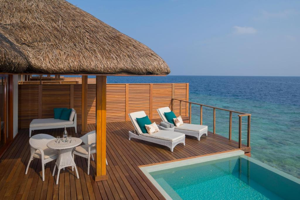 Dusit Thani Maldives 5*