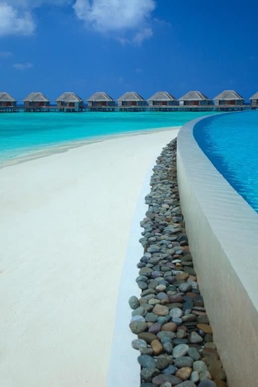 Dusit Thani Maldives 5*