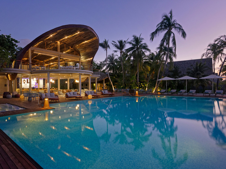 Outrigger Maldives Maafushivaru Resort 5*