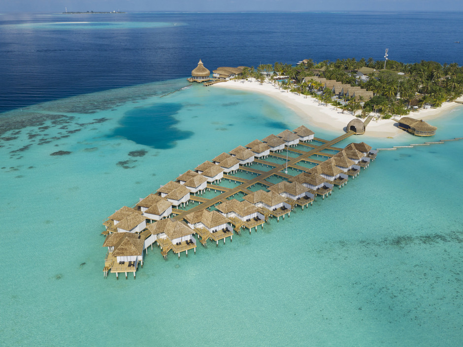 Outrigger Maldives Maafushivaru Resort 5*