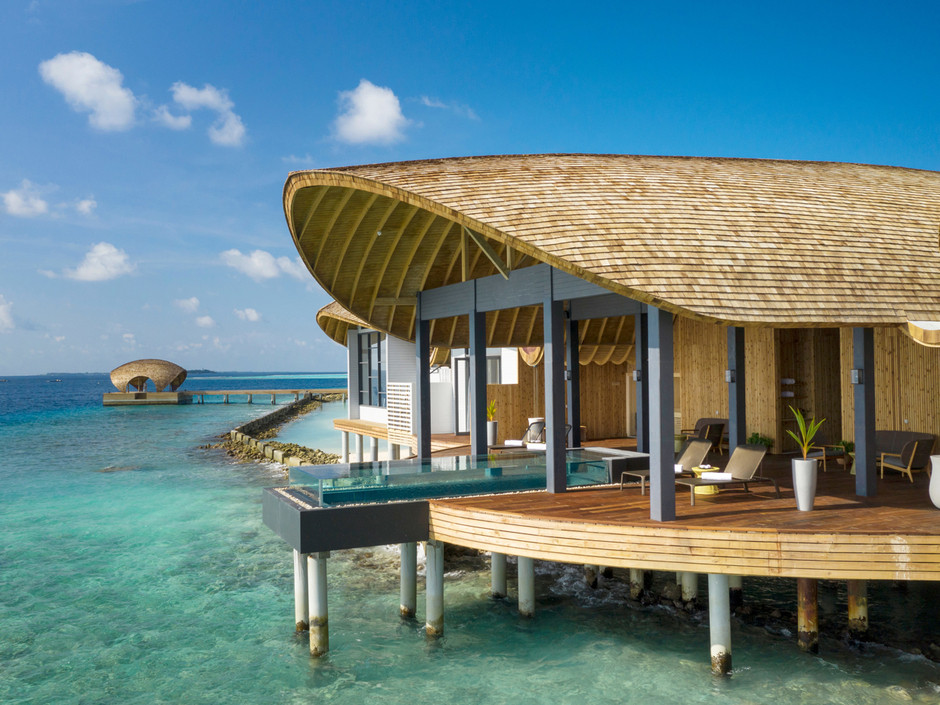 Outrigger Maldives Maafushivaru Resort 5*