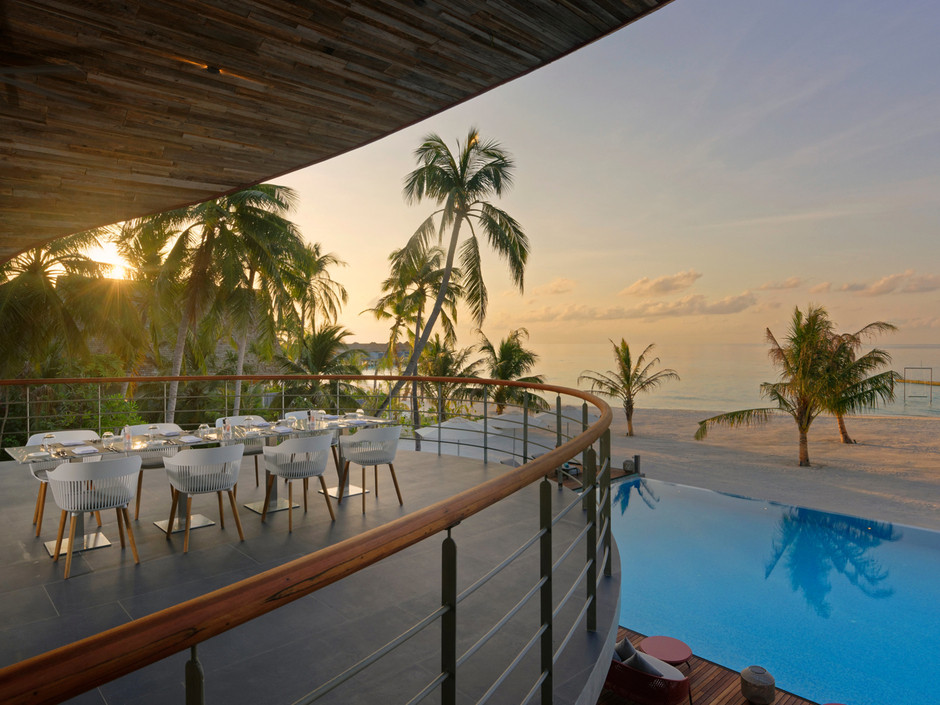 Outrigger Maldives Maafushivaru Resort 5*