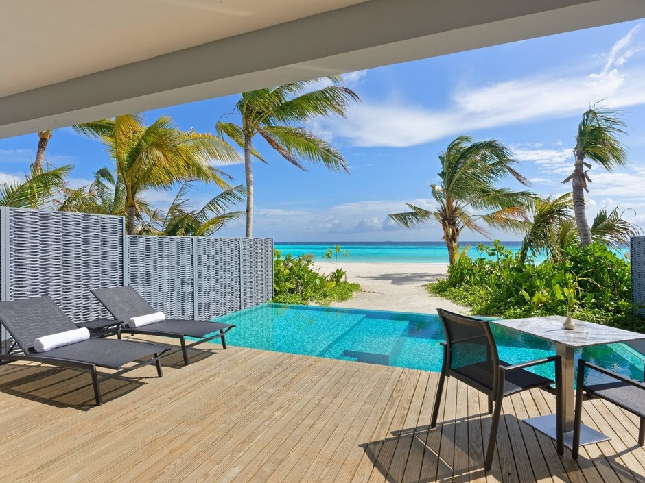 Outrigger Maldives Maafushivaru Resort 5*
