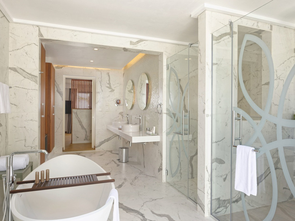 Outrigger Maldives Maafushivaru Resort 5*