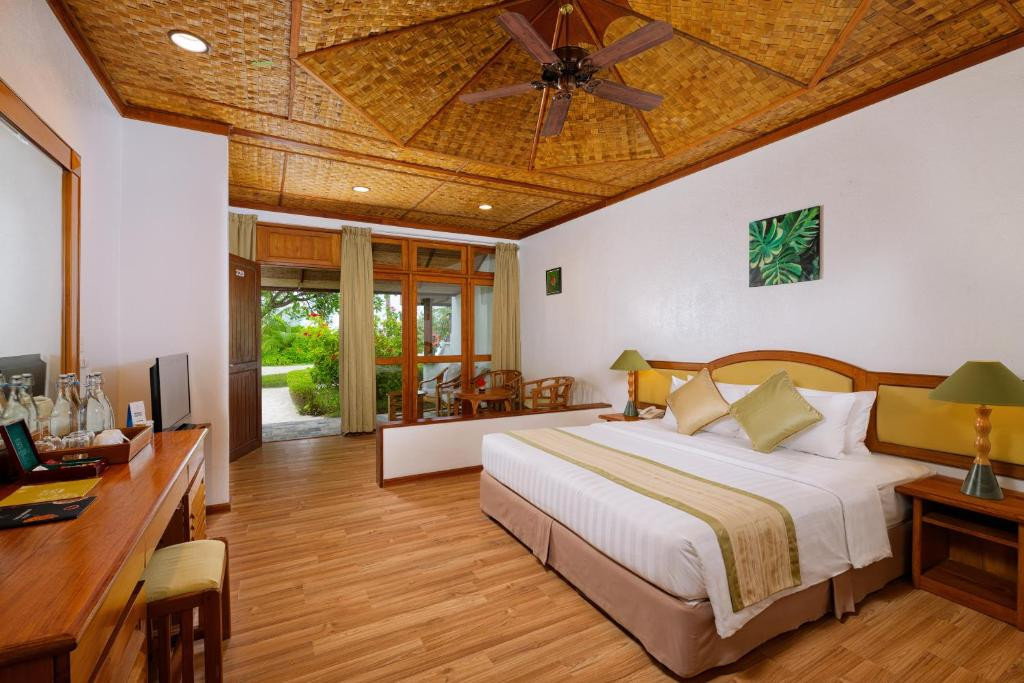 Bandos Maldives (Ex. Bandos Island Resort) 4*