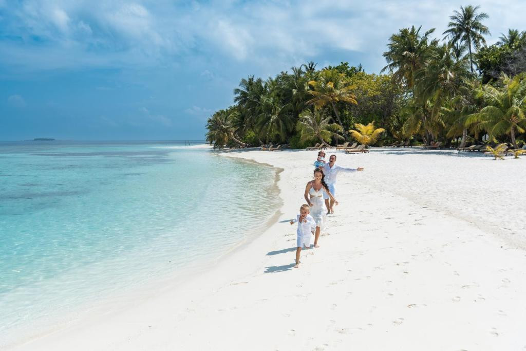 Bandos Maldives (Ex. Bandos Island Resort) 4*