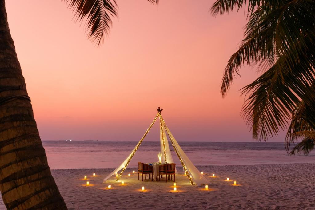 Bandos Maldives (Ex. Bandos Island Resort) 4*