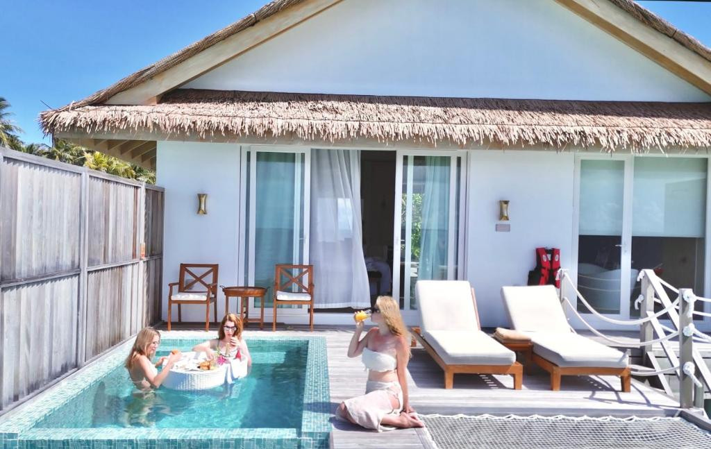 Bandos Maldives (Ex. Bandos Island Resort) 4*