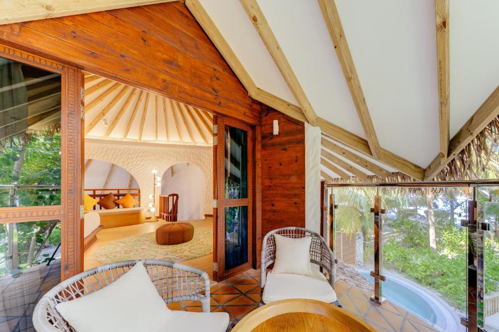 Cinnamon Dhonveli Maldives (Ex. Chaaya Island Dhonveli) 4*