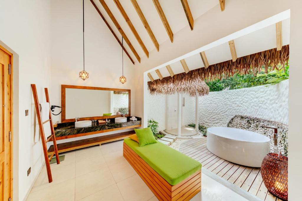 Cinnamon Dhonveli Maldives (Ex. Chaaya Island Dhonveli) 4*