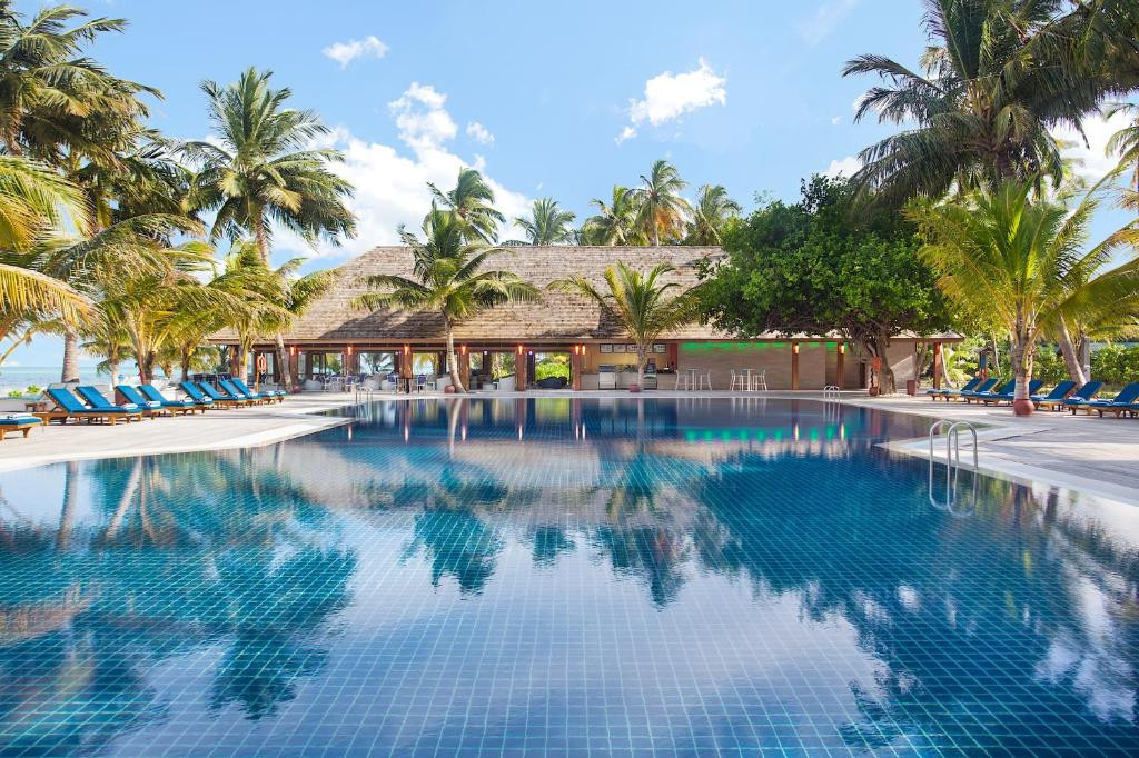 Meeru Island Resort 4*