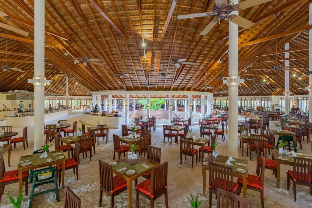 Meeru Island Resort 4*