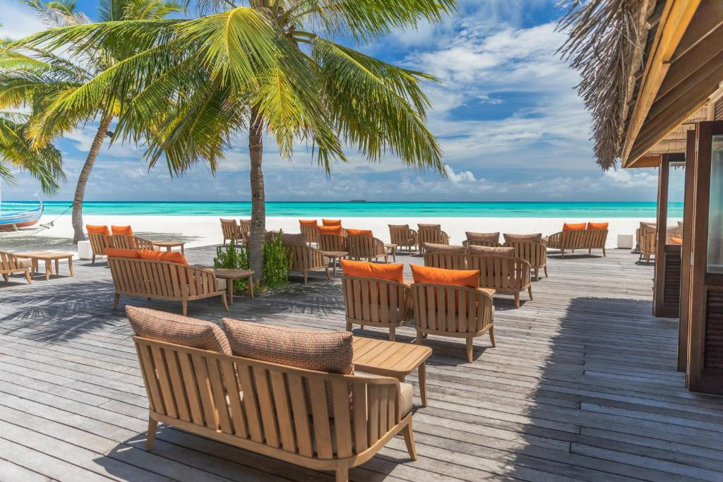 Meeru Island Resort 4*