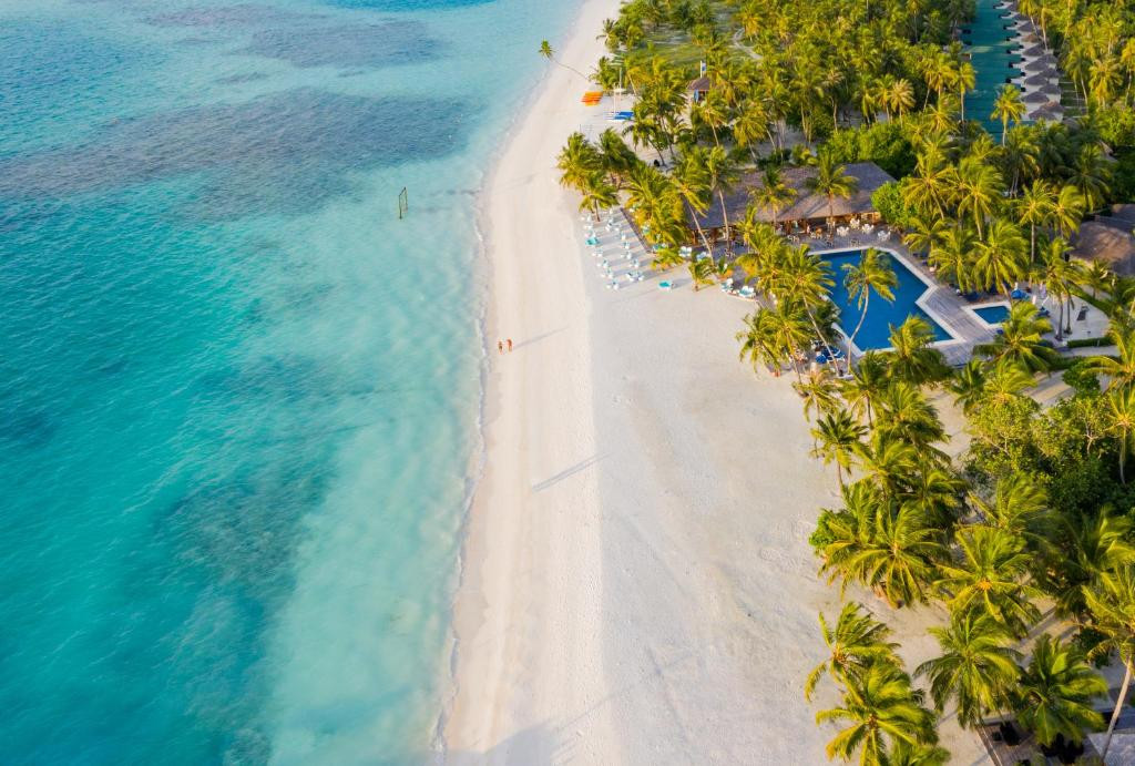 Meeru Island Resort 4*
