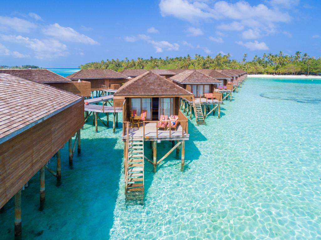 Meeru Island Resort 4*