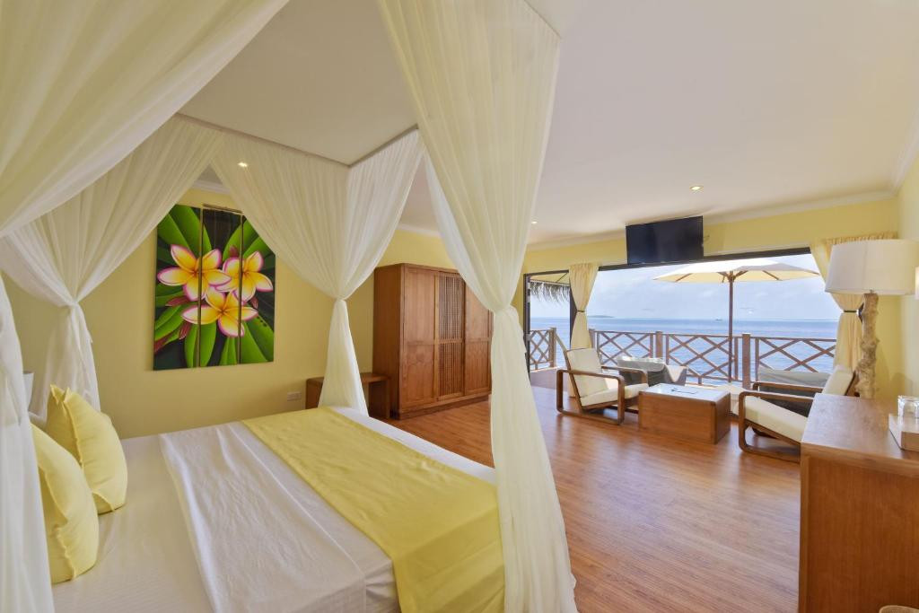Thulhagiri Island Resort 4*