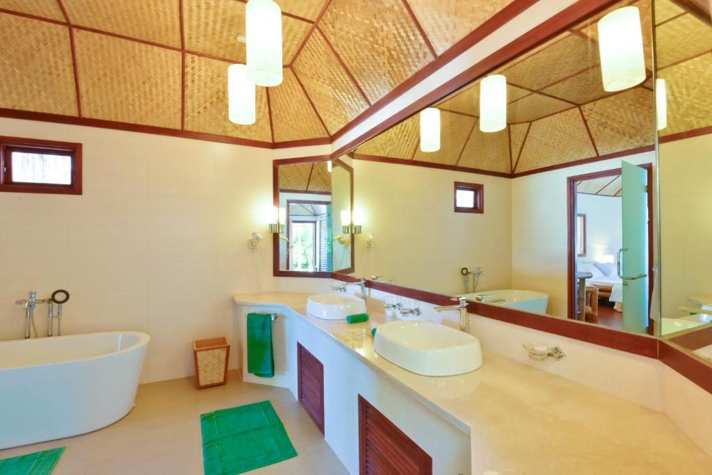 Thulhagiri Island Resort 4*
