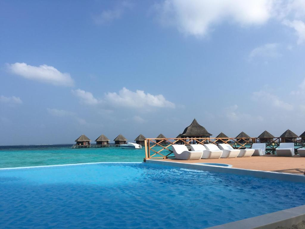 Thulhagiri Island Resort 4*