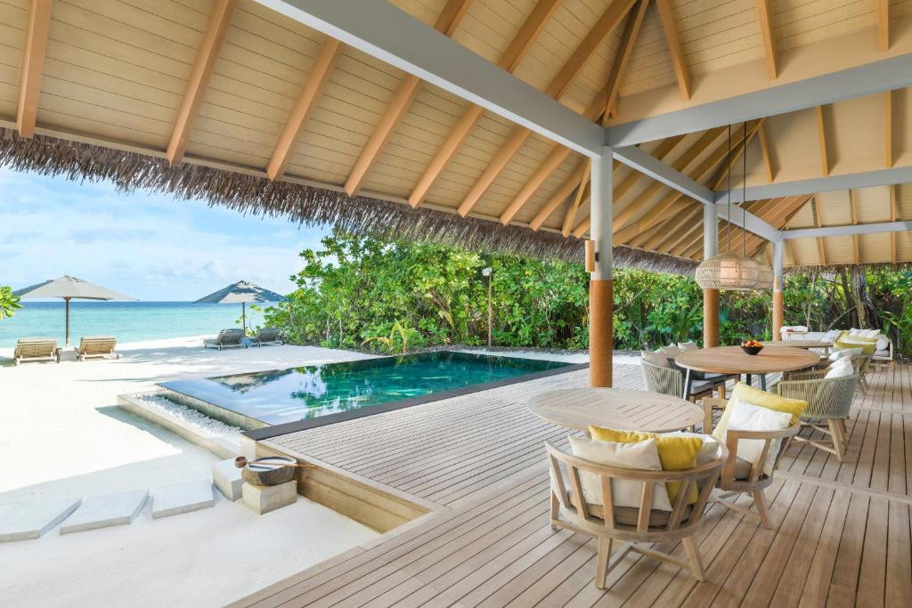 Vakkaru Maldives 5*