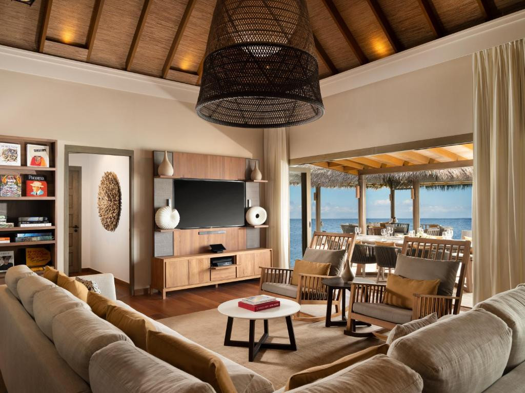 Vakkaru Maldives 5*