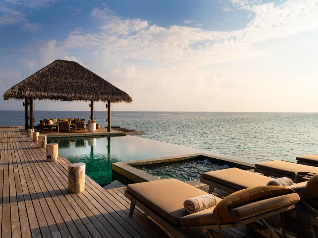 Vakkaru Maldives 5*