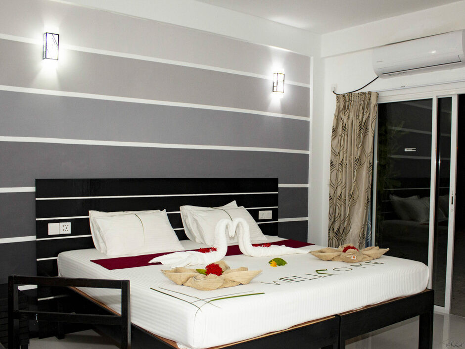 Crown Beach Hotel Maldives 4*