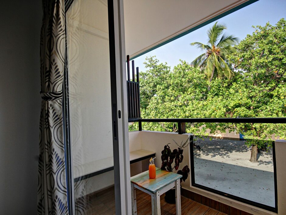 Crown Beach Hotel Maldives 4*