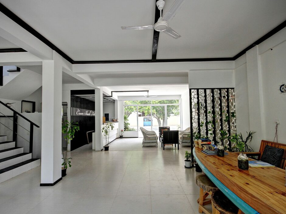 Crown Beach Hotel Maldives 4*