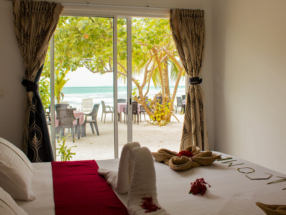 Crown Beach Hotel Maldives 4*