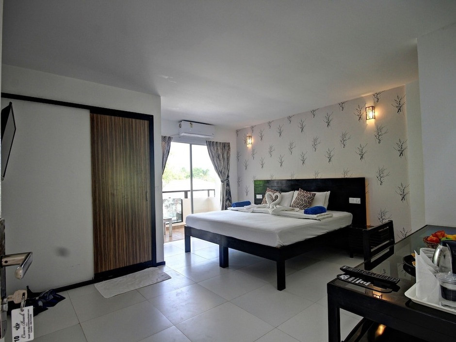 Crown Beach Hotel Maldives 4*