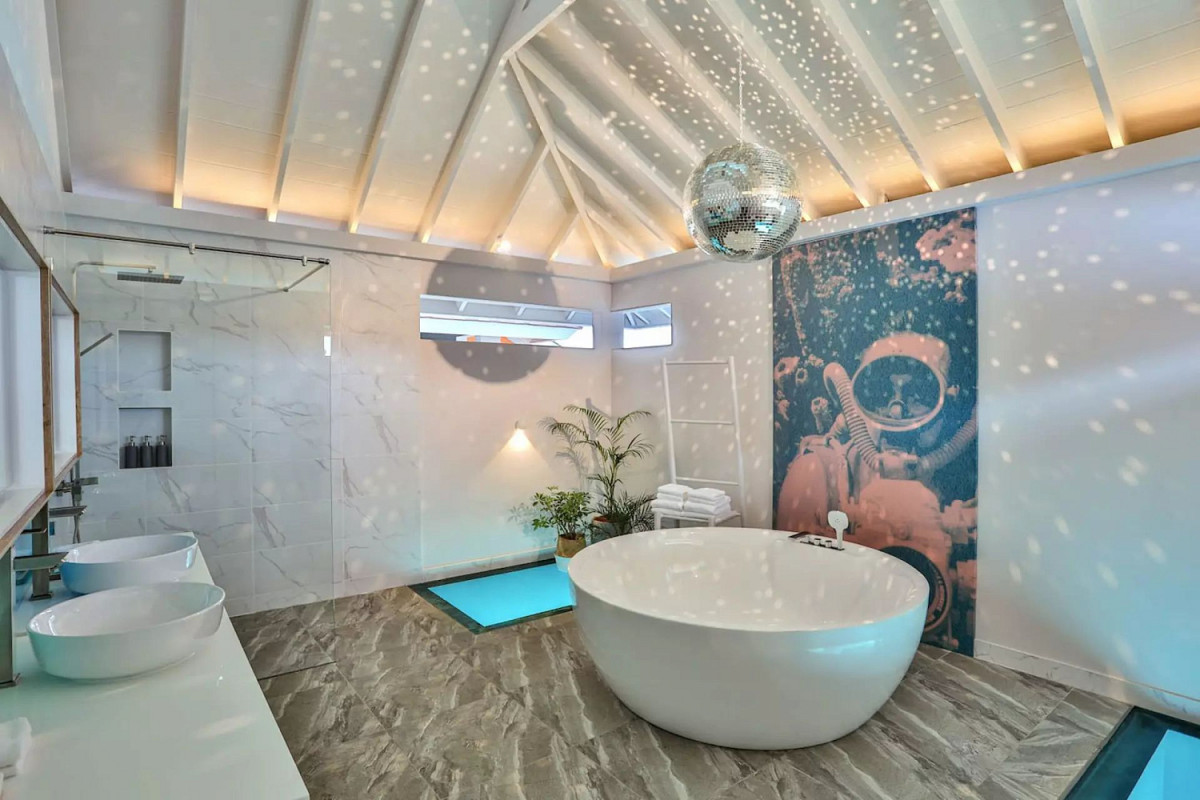 The Standard Huruvalhi Maldives 5*